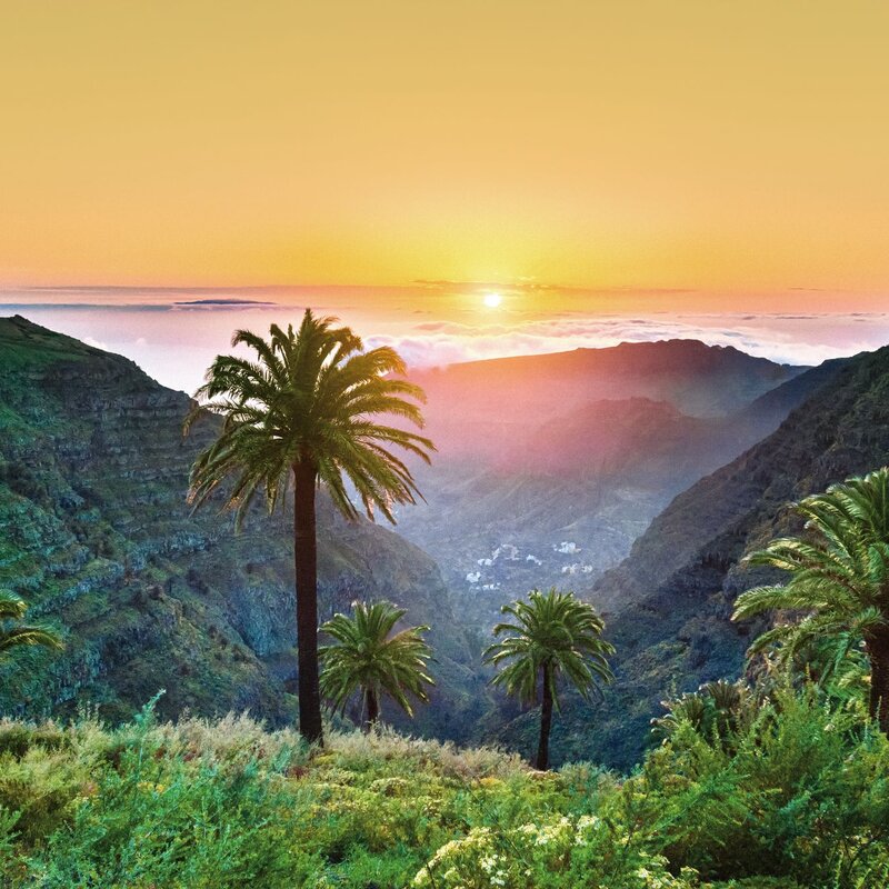 Short cruise Gibraltar, Morocco and Madeira: two continents in a reflection of culture