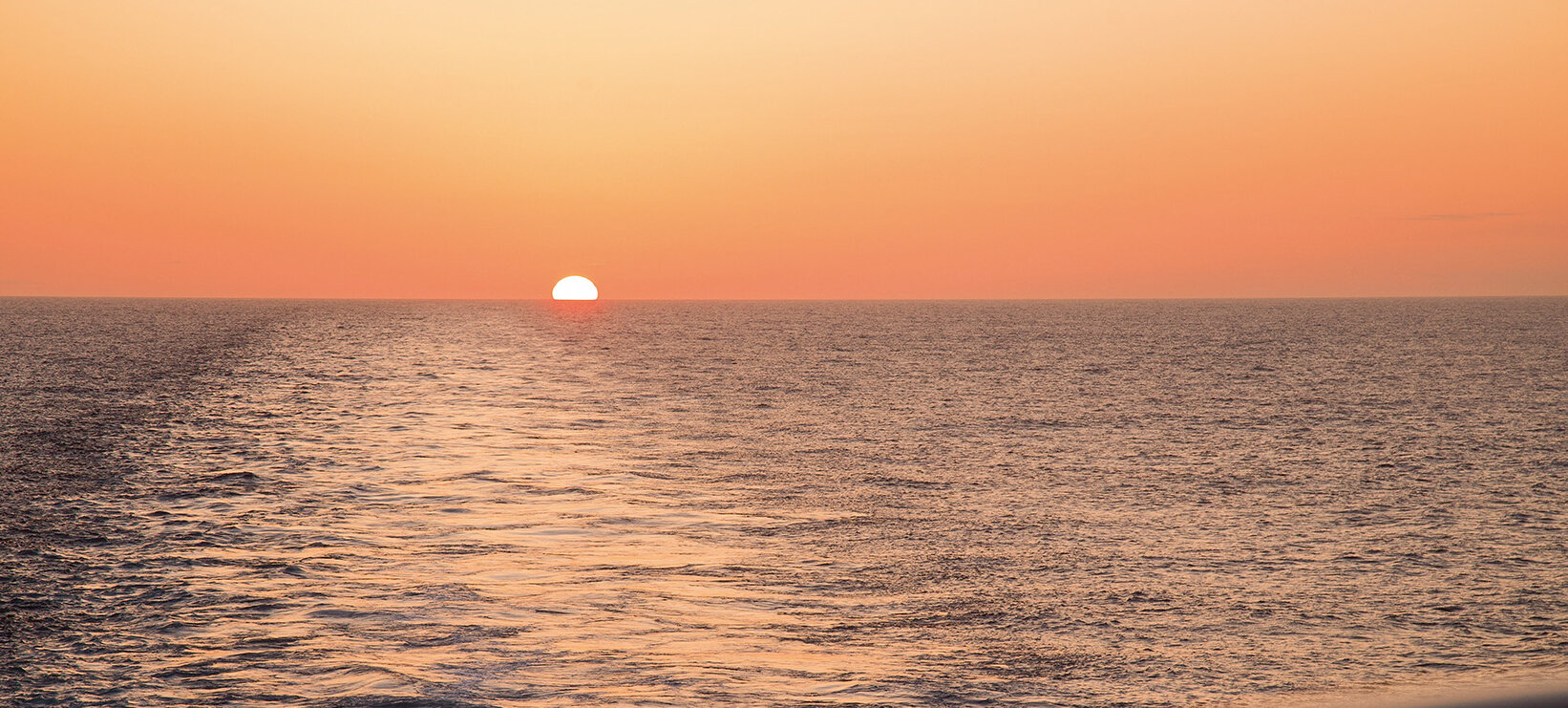 MS EUROPA Sonnenuntergang Reling